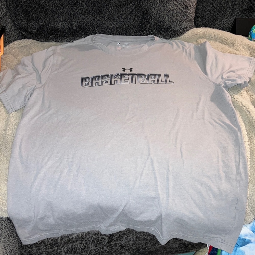 🎉4 for $20 Under Armour Basketball T-Shirt, XL